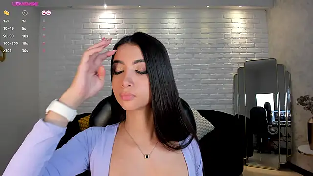 Snapshot of ValeriaVelvet chatting on 01.17.25 ValeriaVelvet online show from 01.17.25