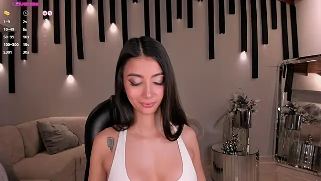 Snapshot of ValeriaVelvet chatting on 02.13.25 ValeriaVelvet online show from 02.13.25