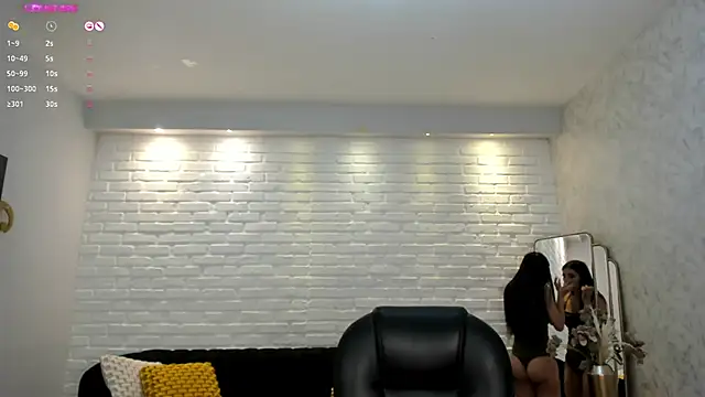 Snapshot of ValeriaVelvet chatting on 03.13.25 ValeriaVelvet online show from 03.13.25