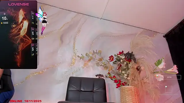 Snapshot of Karla-Ebony chatting on 11.18.25 Karla-Ebony online show from 11.18.25