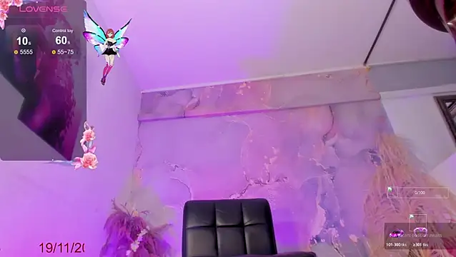 Snapshot of Karla-Ebony chatting on 11.19.25 Karla-Ebony online show from 11.19.25