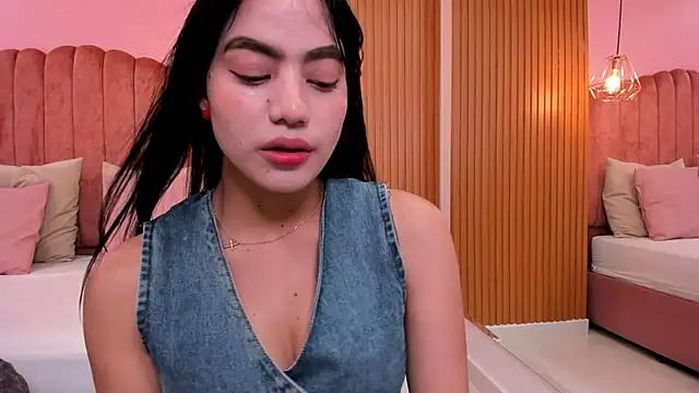 Snapshot of ariel_jonees chatting on 12.12.24 ariel jonees online show from 12.12.24