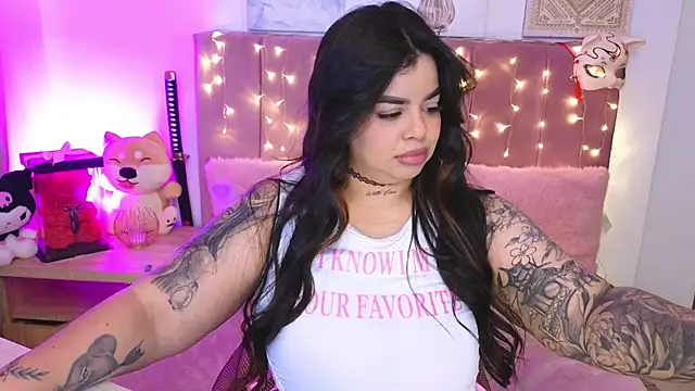 MiahJoness online show from 06.24.26