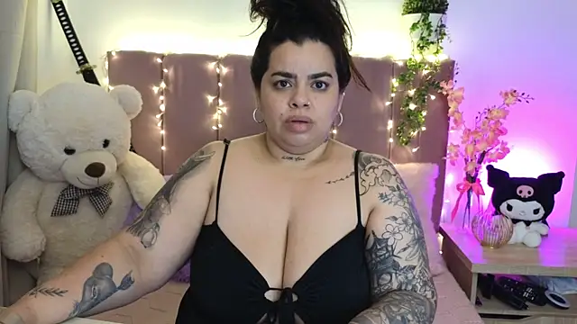MiahJoness online show from 08.03.26