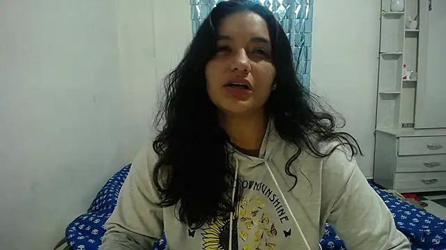 Laurenkenner  online show from 12.02.24