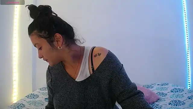 Laurenkenner  online show from 02.18.25