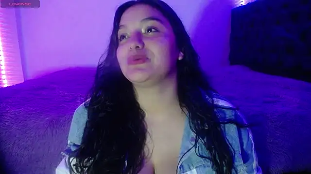 Laurenkenner  online show from 10.17.25