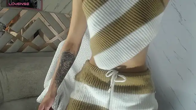 Tomoe b online show from 12.10.24