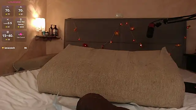 MissisNorris online show from 11.04.25