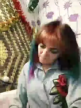 Snapshot of SweetLeila40 chatting on 12.29.24 SweetLeila40 online show from 12.29.24