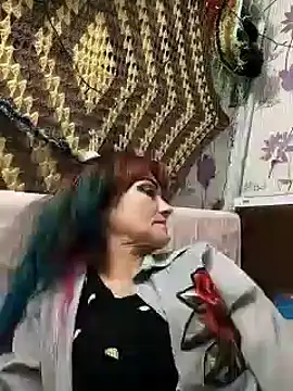 Snapshot of SweetLeila40 chatting on 12.30.24 SweetLeila40 online show from 12.30.24