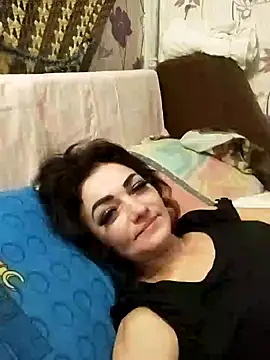 Snapshot of SweetLeila40 chatting on 01.11.25 SweetLeila40 online show from 01.11.25