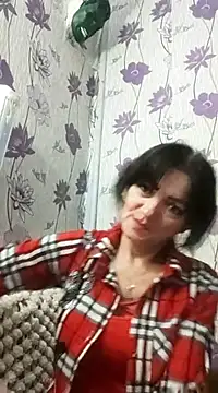 Snapshot of SweetLeila40 chatting on 02.19.25 SweetLeila40 online show from 02.19.25