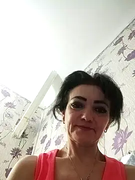 Snapshot of SweetLeila40 chatting on 03.01.25 SweetLeila40 online show from 03.01.25