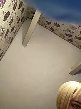 Snapshot of SweetLeila40 chatting on 03.07.25 SweetLeila40 online show from 03.07.25