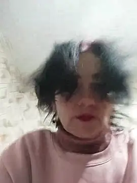 Snapshot of SweetLeila40 chatting on 11.30.25 SweetLeila40 online show from 11.30.25