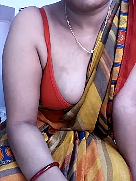 Snapshot of MUMTAJ-1 chatting on 11.16.25 MUMTAJ-1 online show from 11.16.25