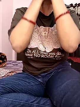 Snapshot of MUMTAJ-1 chatting on 11.22.25 MUMTAJ-1 online show from 11.22.25