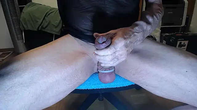 Snapshot of MrTrent chatting on 03.14.25 MrTrent online show from 03.14.25