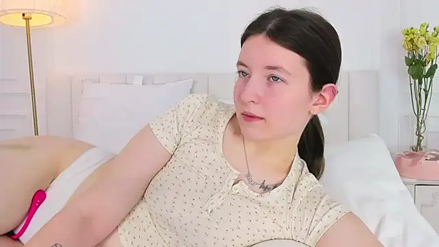 MoonAngelic online show from 03.08.25