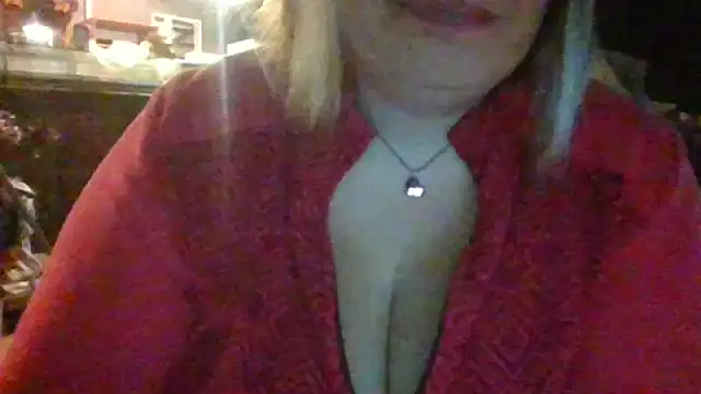 Snapshot of maria38xxx chatting on 09.29.25 maria38xxx online show from 09.29.25