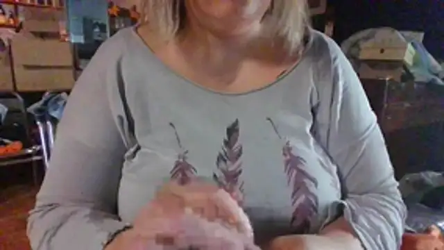 Snapshot of maria38xxx chatting on 10.27.25 maria38xxx online show from 10.27.25