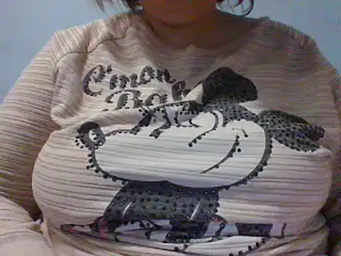 Snapshot of maria38xxx chatting on 11.17.25 maria38xxx online show from 11.17.25