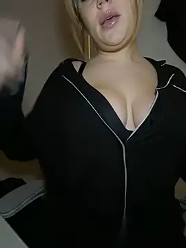 Snapshot of lilylush24 chatting on 01.07.25 lilylush24 online show from 01.07.25