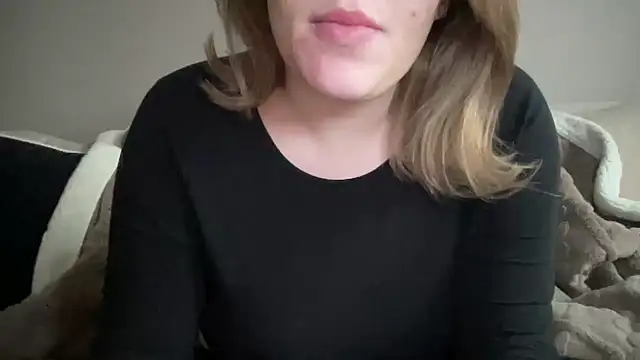 Snapshot of lilylush24 chatting on 01.20.25 lilylush24 online show from 01.20.25