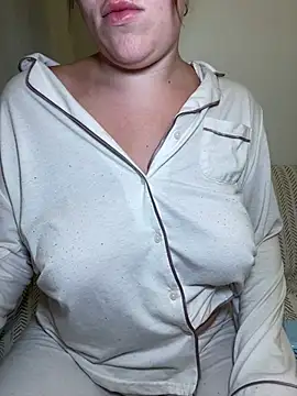 Snapshot of lilylush24 chatting on 02.21.25 lilylush24 online show from 02.21.25