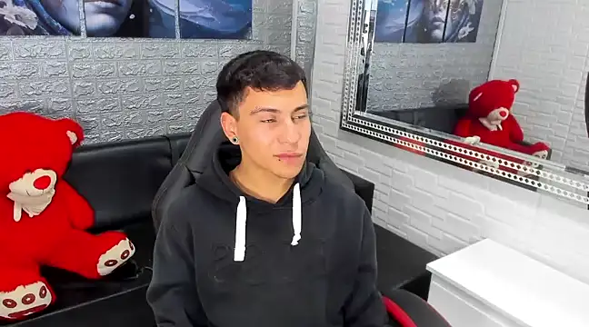 salvadorgomezx online show from 02.16.25