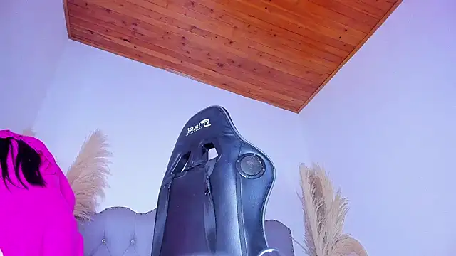 Tahiraa  online show from 09.30.25