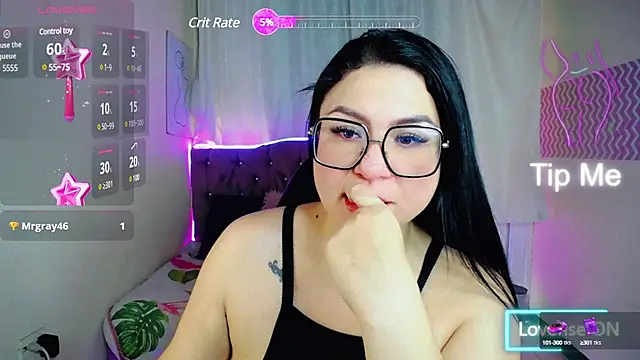 Snapshot of _curvy_latina chatting on 02.17.25 curvy latina online show from 02.17.25