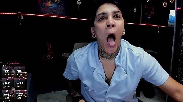 ZhoeStrong online show from 12.13.25