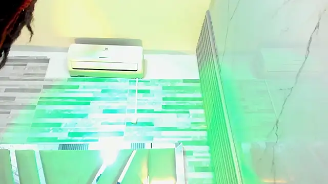 Snapshot of ebony_march chatting on 12.02.25 ebony march online show from 12.02.25