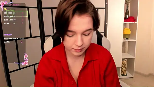 LynBrow online show from 01.28.25