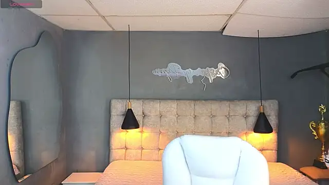 Laia and Aloby online show from 10.22.25