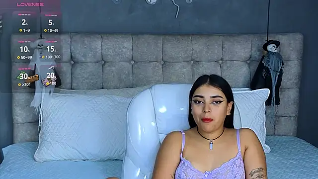 Laia and Aloby online show from 10.29.25