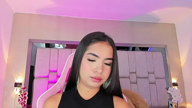 Snapshot of _SofiaCortez_ chatting on 02.08.25 SofiaCortez online show from 02.08.25