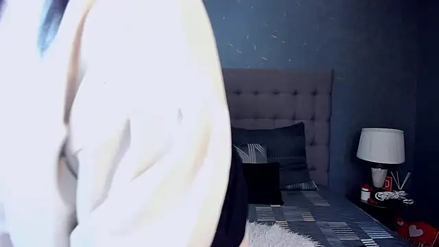 AmyCubes online show from 11.05.25