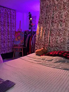 Snapshot of Kitty_arts chatting on 04.15.26 Kitty arts online show from 04.15.26