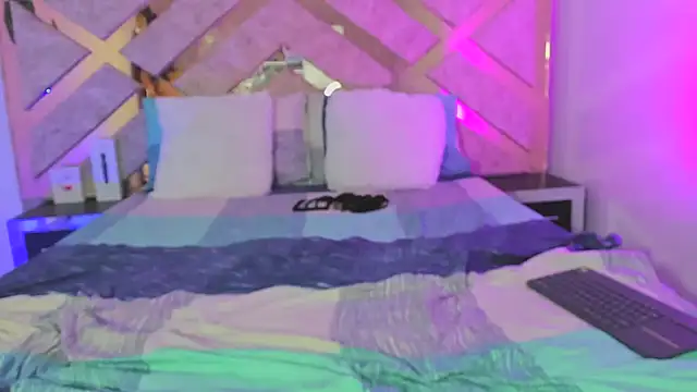  miss khloe online show from 12.10.24