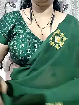 Snapshot of bhuvana555 chatting on 12.17.24 bhuvana555 online show from 12.17.24