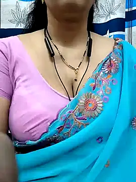 Snapshot of bhuvana555 chatting on 12.18.24 bhuvana555 online show from 12.18.24