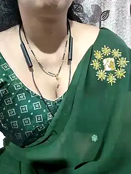 Snapshot of bhuvana555 chatting on 12.20.24 bhuvana555 online show from 12.20.24