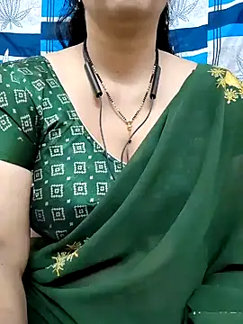 Snapshot of bhuvana555 chatting on 01.03.25 bhuvana555 online show from 01.03.25
