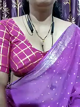 Snapshot of bhuvana555 chatting on 01.06.25 bhuvana555 online show from 01.06.25