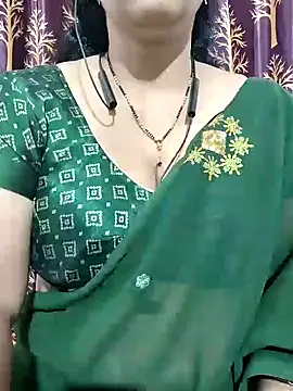 Snapshot of bhuvana555 chatting on 01.10.25 bhuvana555 online show from 01.10.25