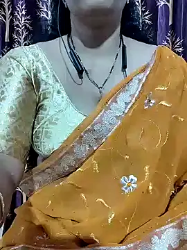 Snapshot of bhuvana555 chatting on 01.13.25 bhuvana555 online show from 01.13.25