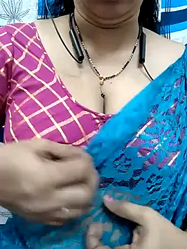 Snapshot of bhuvana555 chatting on 01.15.25 bhuvana555 online show from 01.15.25